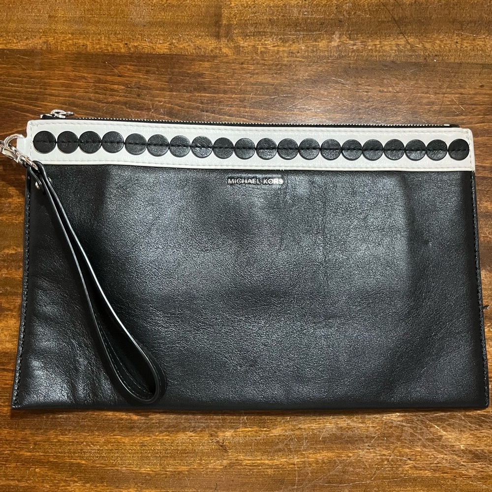 Michael Kors Black & White Wristlet